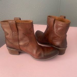 Lucky brand ankle boots size 6
